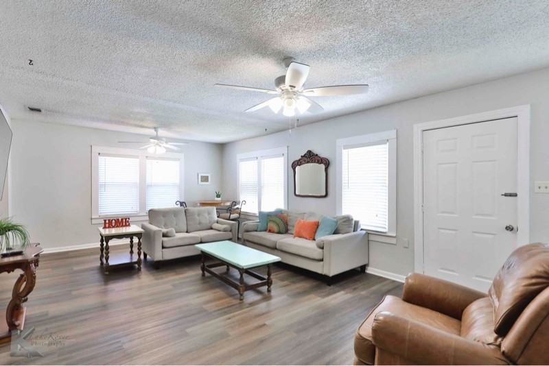 1982 Santos St - Photo 3 of 20