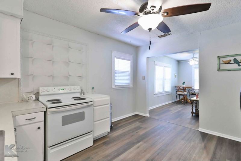 1982 Santos St - Photo 5 of 20