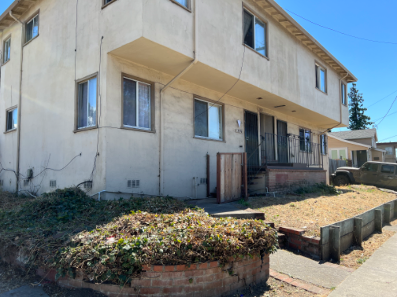 2570 35th Ave #2570 - Photo 2 of 16