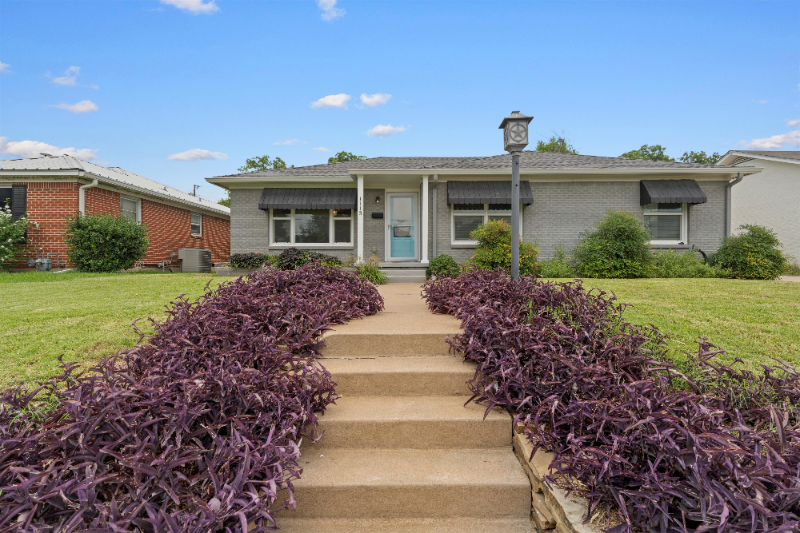 1113 N New Rd - Photo 2 of 12