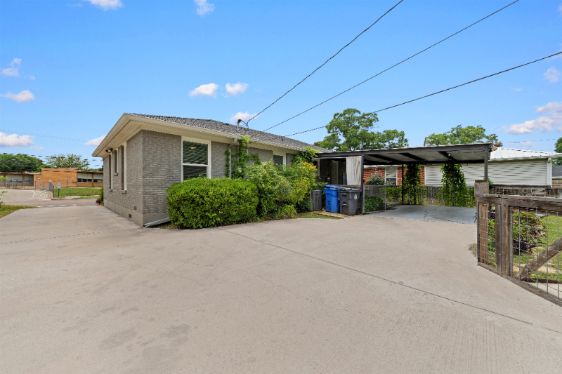 1113 N New Rd - Photo 4 of 12