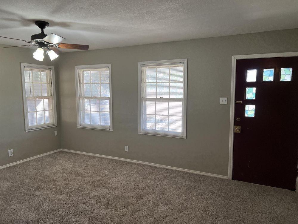 2519 35th St - Photo 3 of 32