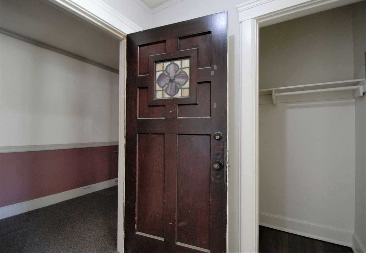 1608 E Republican - Photo 3 of 12