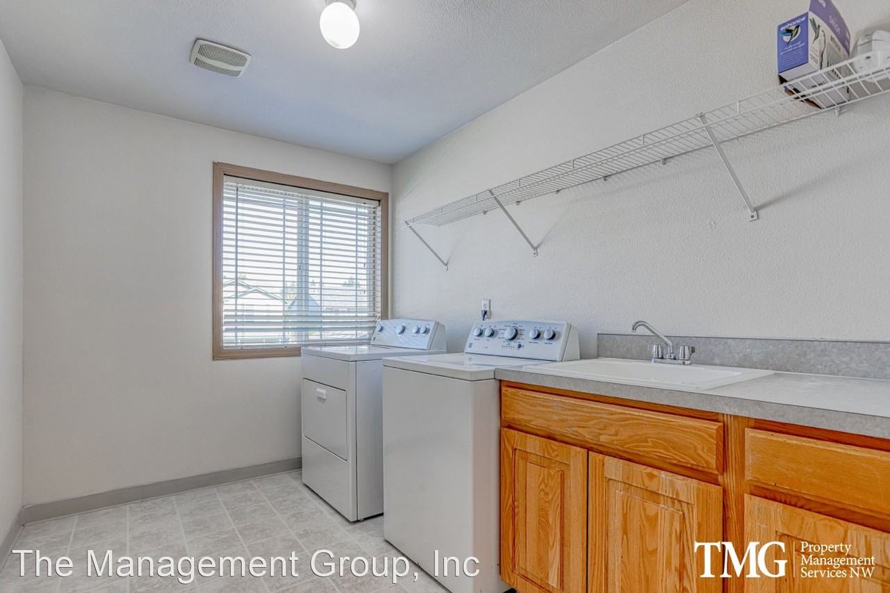 8619 Ne 90th Ave - Photo 3 of 40