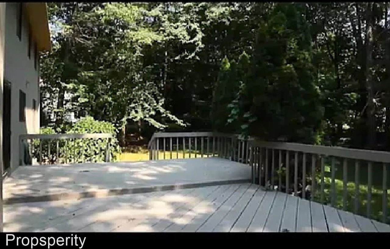 125 Lynn Cir - Photo 3 of 25