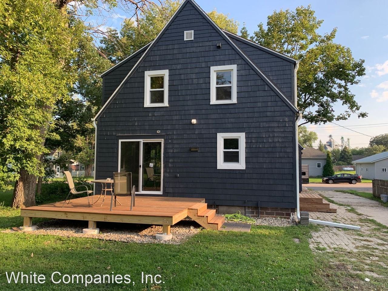 234 4th St N - Photo 2 of 22