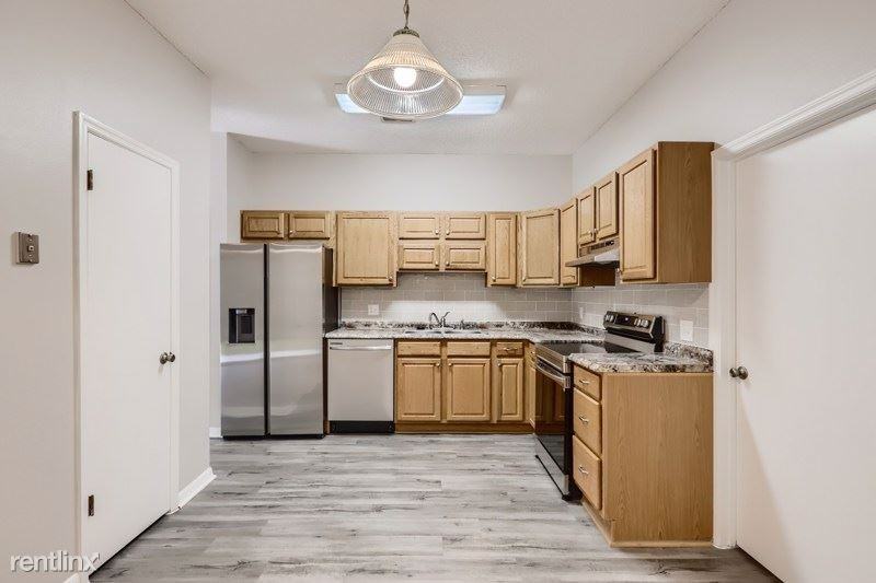 6348 Sleepy Hollow Dr - Photo 2 of 12