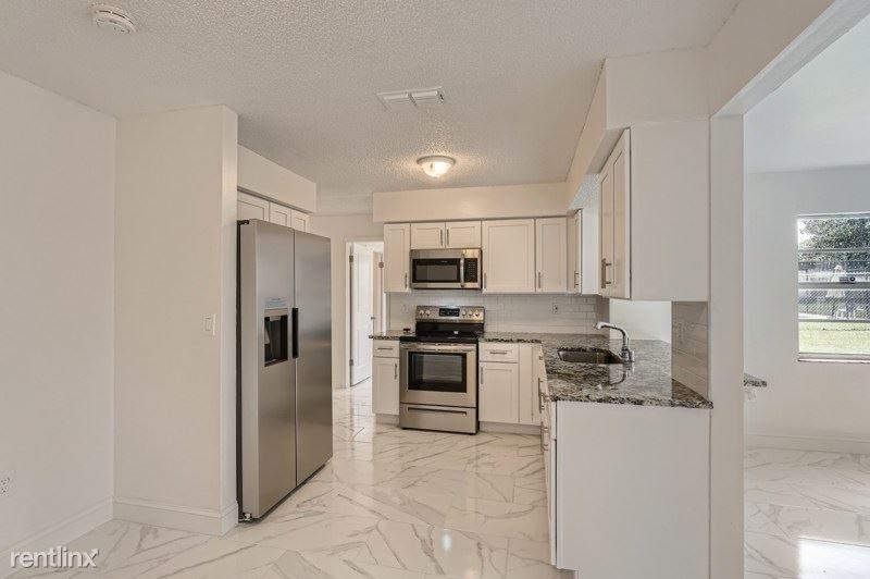 2159 Danforth Rd - Photo 2 of 11