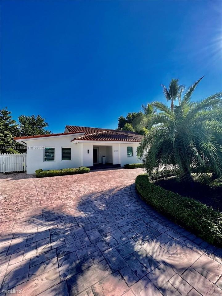 4101 Sw 99th Ct - Photo 2 of 31