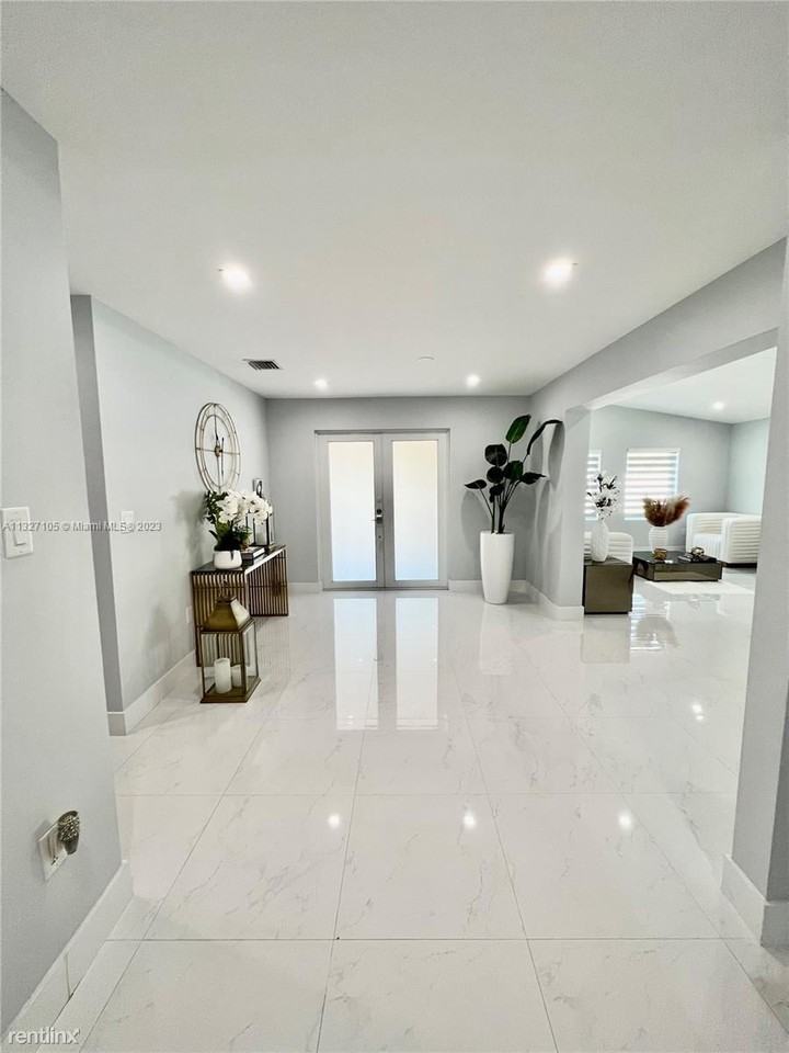 4101 Sw 99th Ct - Photo 3 of 31