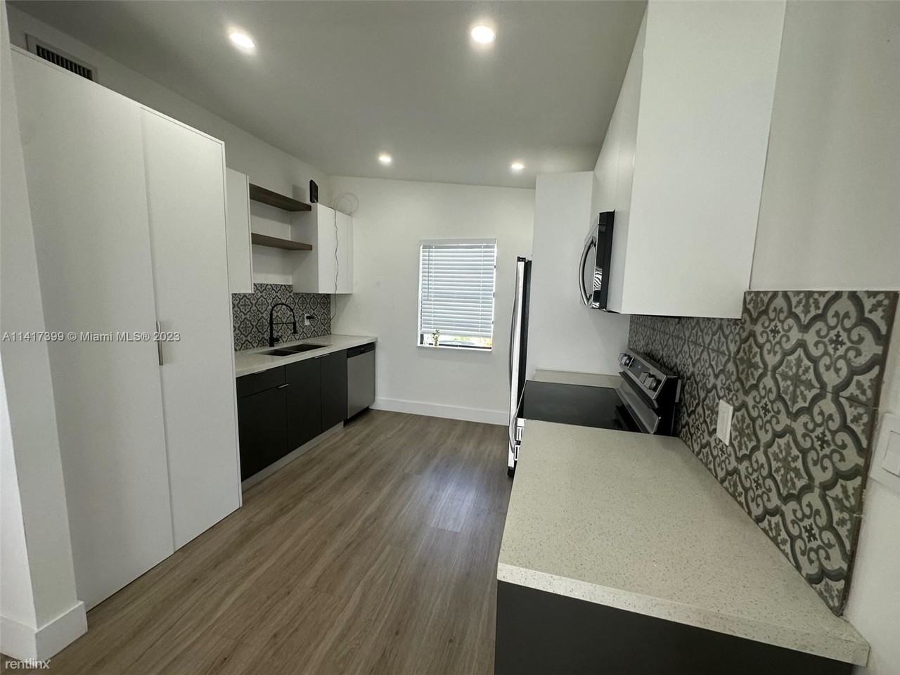3701 Sw 40th St #3701 - Photo 2 of 24