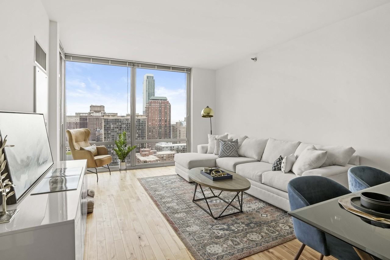 730 S Clark St #1-1-5DEN - Photo 4 of 19