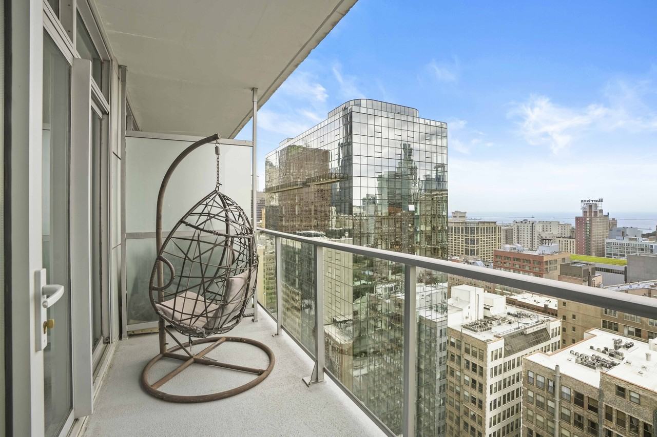 730 S Clark St #1-1-5DEN - Photo 7 of 19
