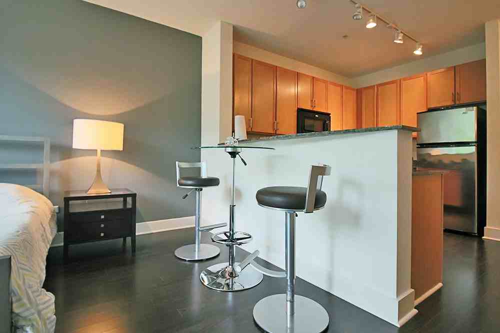 900 S Clark St - Photo 2 of 26