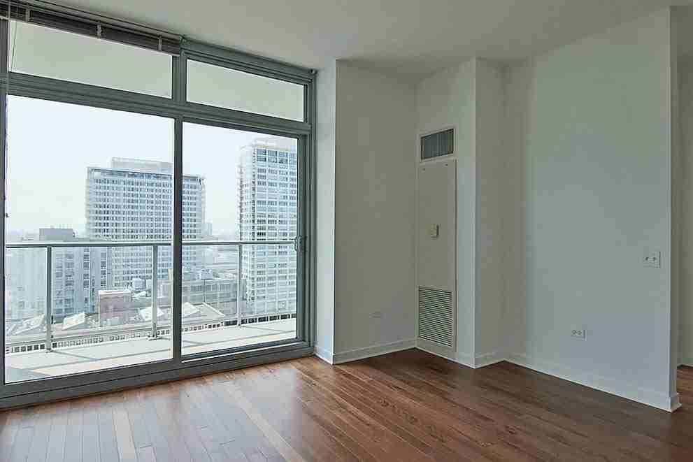 730 S Clark St #1-1 - Photo 7 of 19