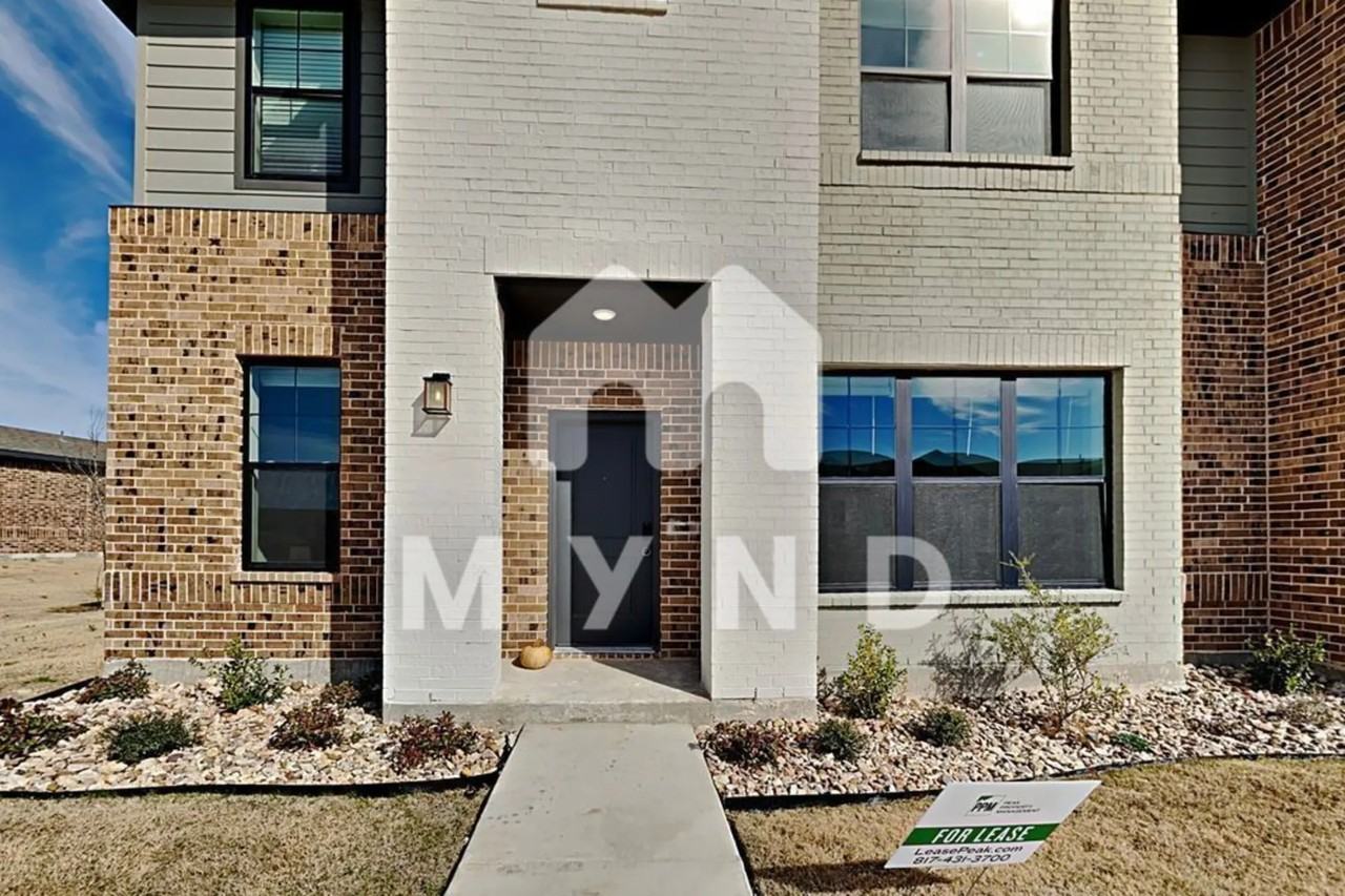 442 Willow Xing E - Photo 2 of 18