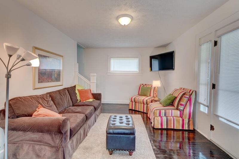 718 Sprague Rd - Photo 2 of 13