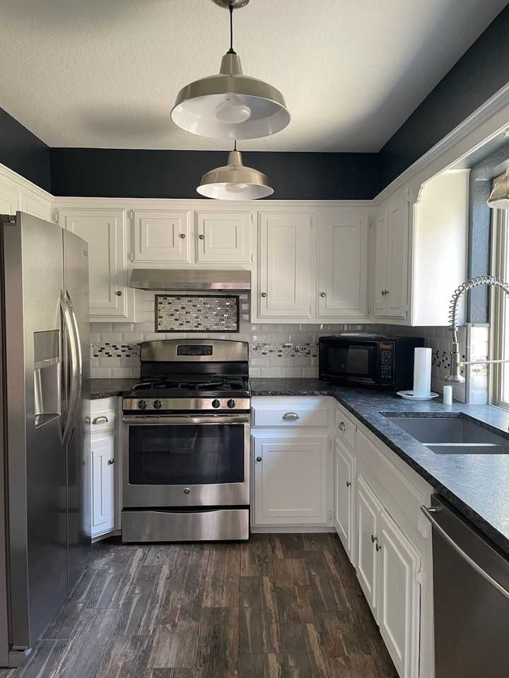 10511 White Oak Canyon Rd - Photo 2 of 16