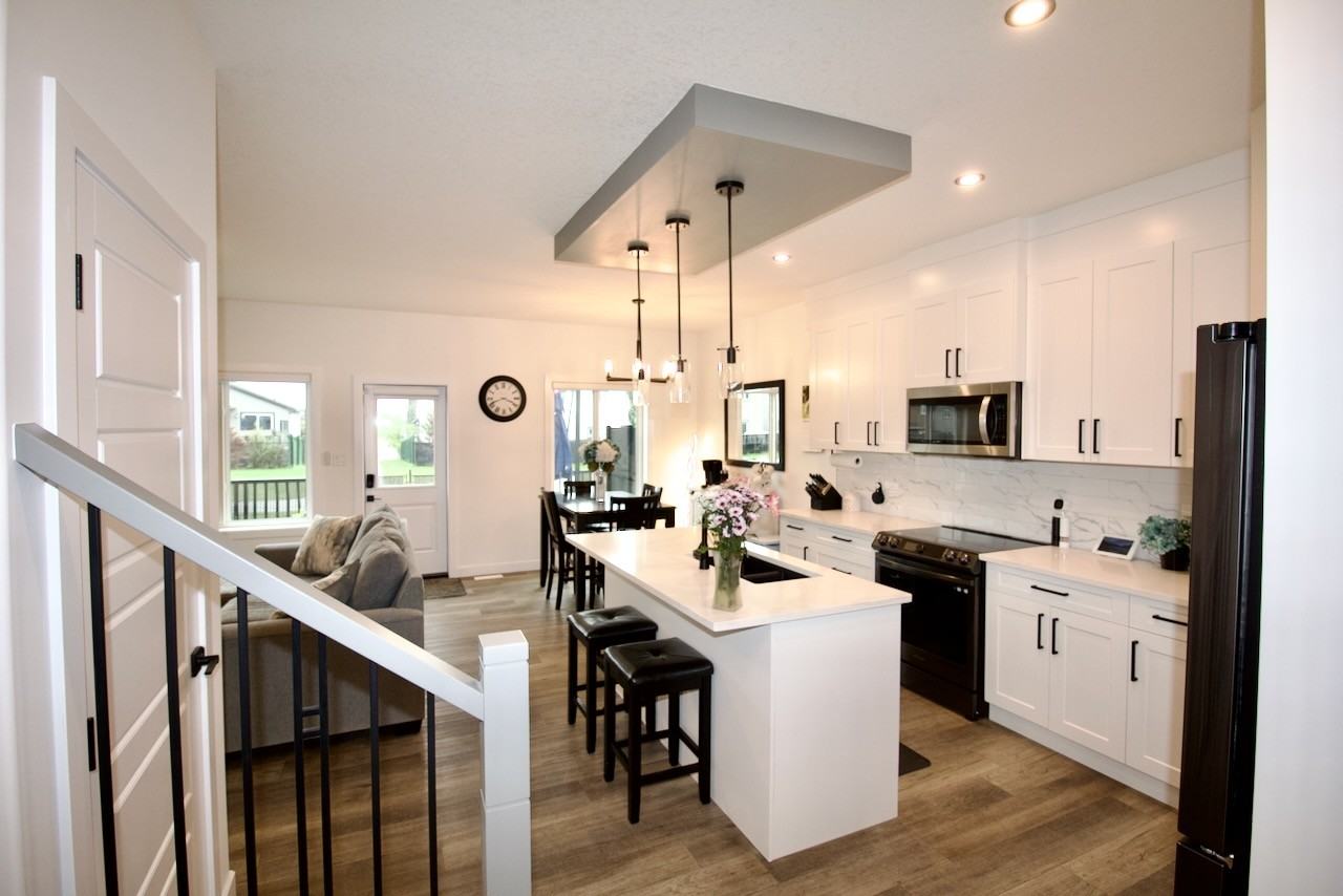 103 Elm St - Photo 5 of 35