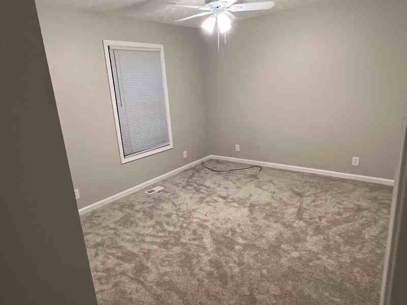 4053 Maxanne Dr Nw - Photo 5 of 10