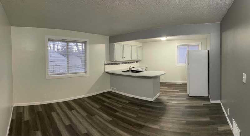 1312 Kosciuszko Ave - Photo 2 of 8