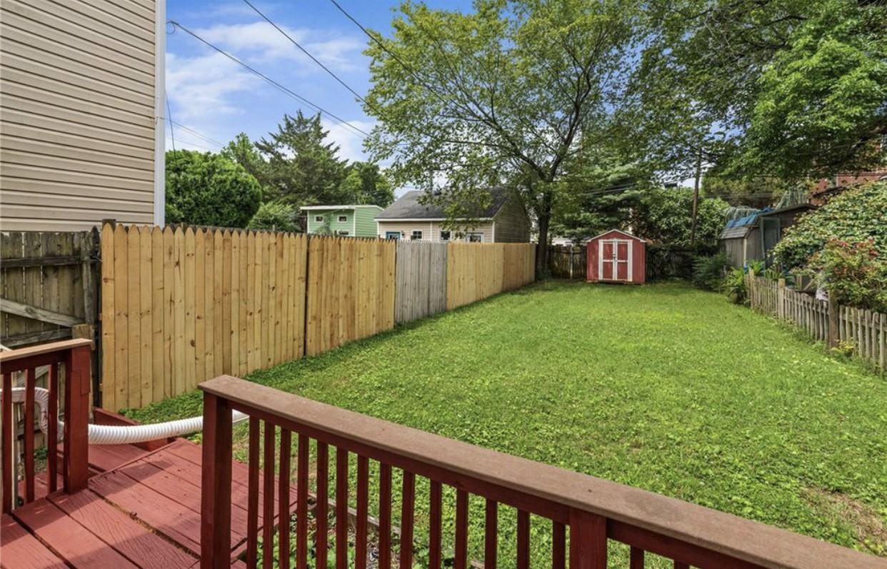 414 South Laurel Street - Photo 2 of 11