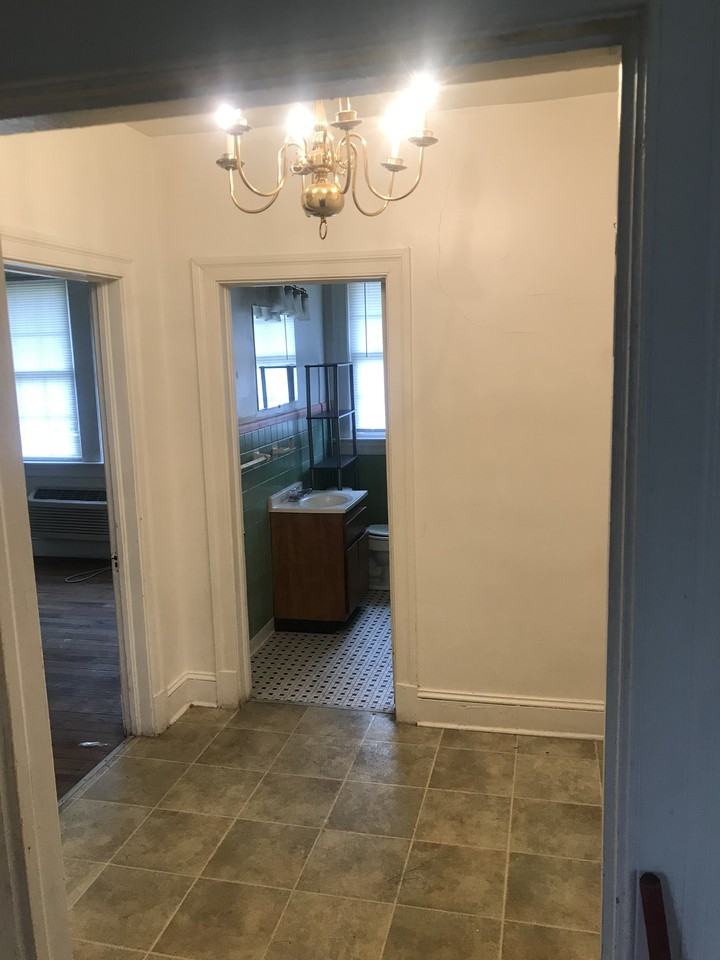 1703 S Slocumb St #NA - Photo 2 of 9