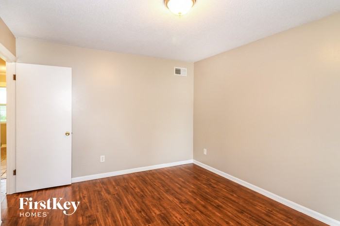 6358 Falmouth Rd - Photo 3 of 15