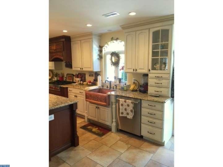 12 University Dr - Photo 3 of 18