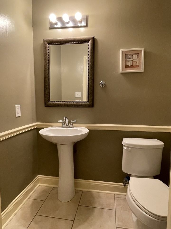 51 Brandon Hall Dr #B - Photo 2 of 7