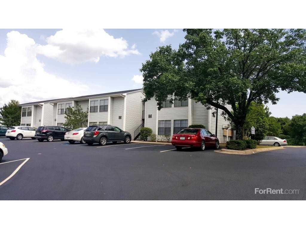 Brooke Lyn Apartments - Photo 3 of 20