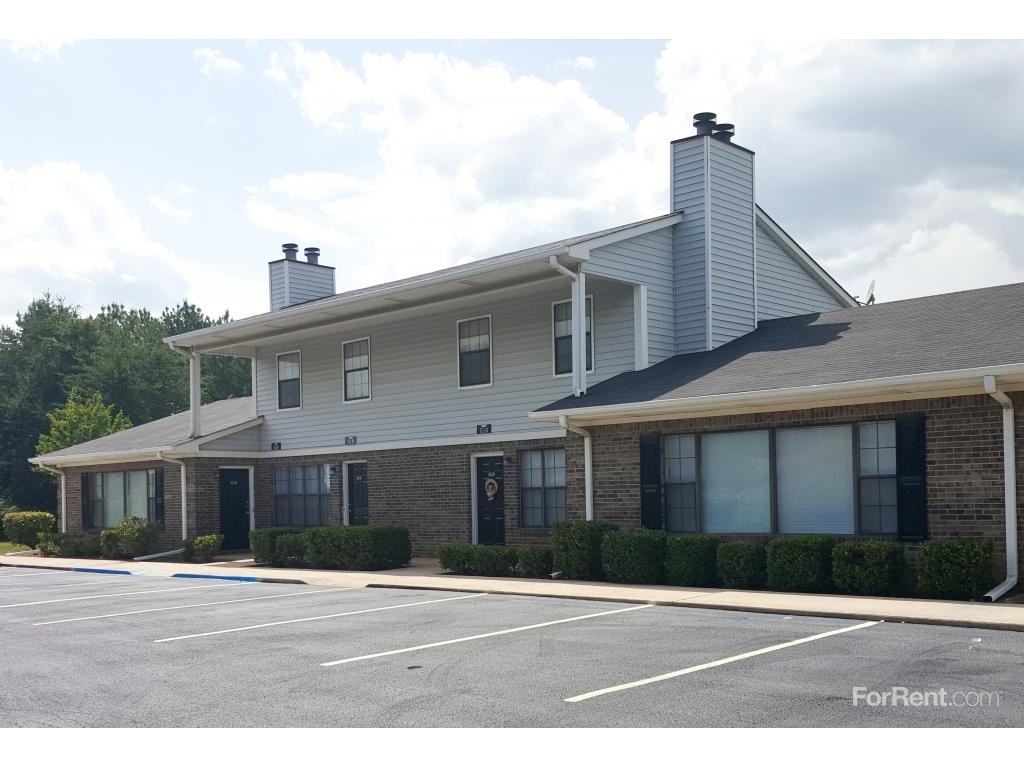 Brooke Lyn Apartments - Photo 2 of 20