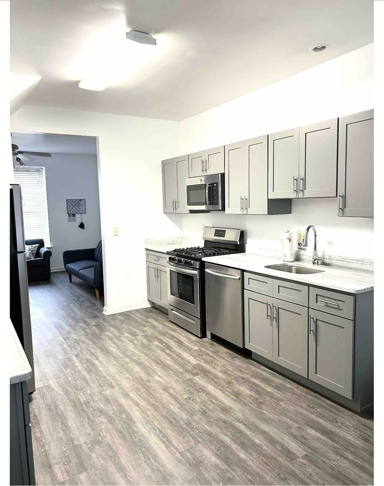 21 N New Hampshire Ave #21 - Photo 3 of 11