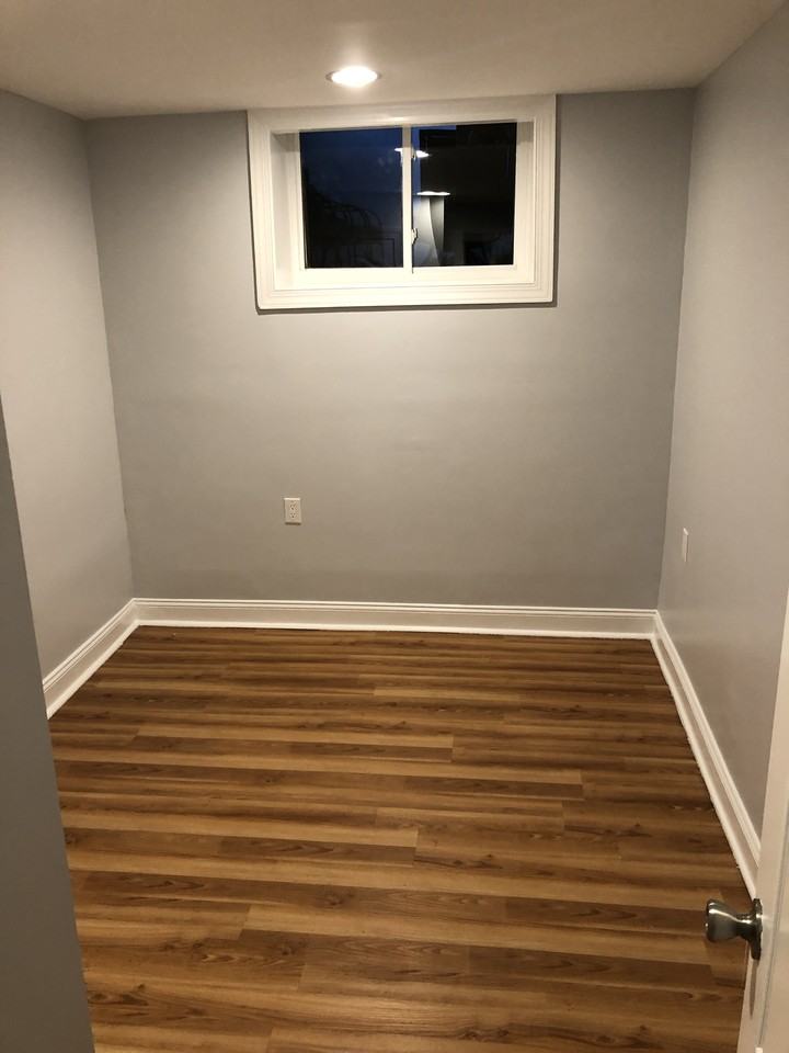 1083 E 15th St #1 - Photo 2 of 11