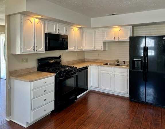 668 Greenbriar St #NA - Photo 2 of 12