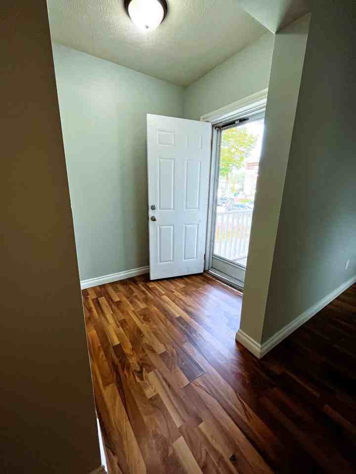 410 Liberty St #NA - Photo 2 of 24