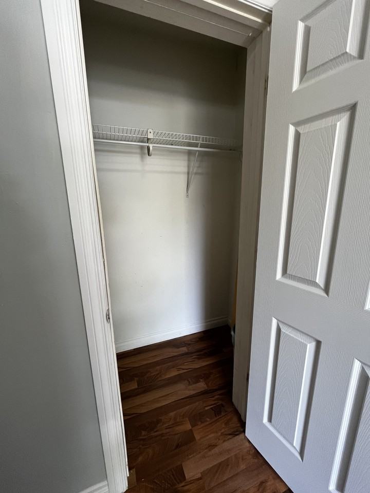 410 Liberty St #NA - Photo 3 of 24