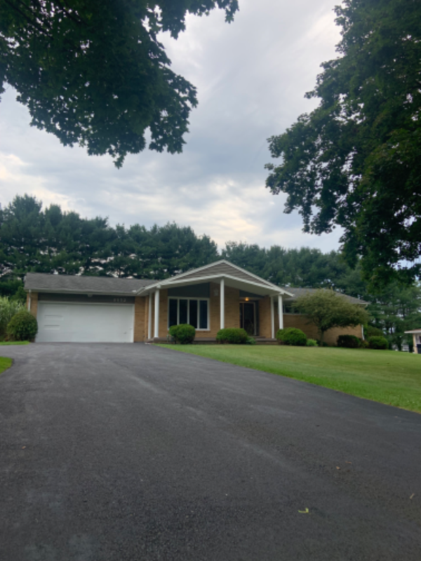 8852 Rue Helena St - Photo 2 of 17