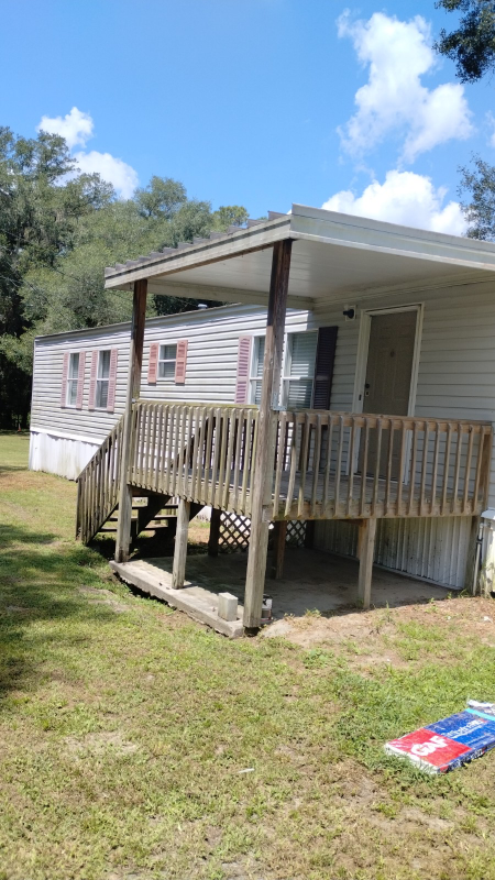 143 Se Laurence Ct - Photo 3 of 22