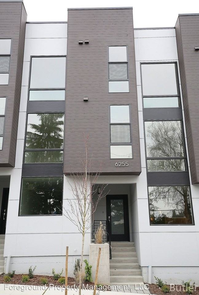 6255 60th Ave Ne - Photo 2 of 14