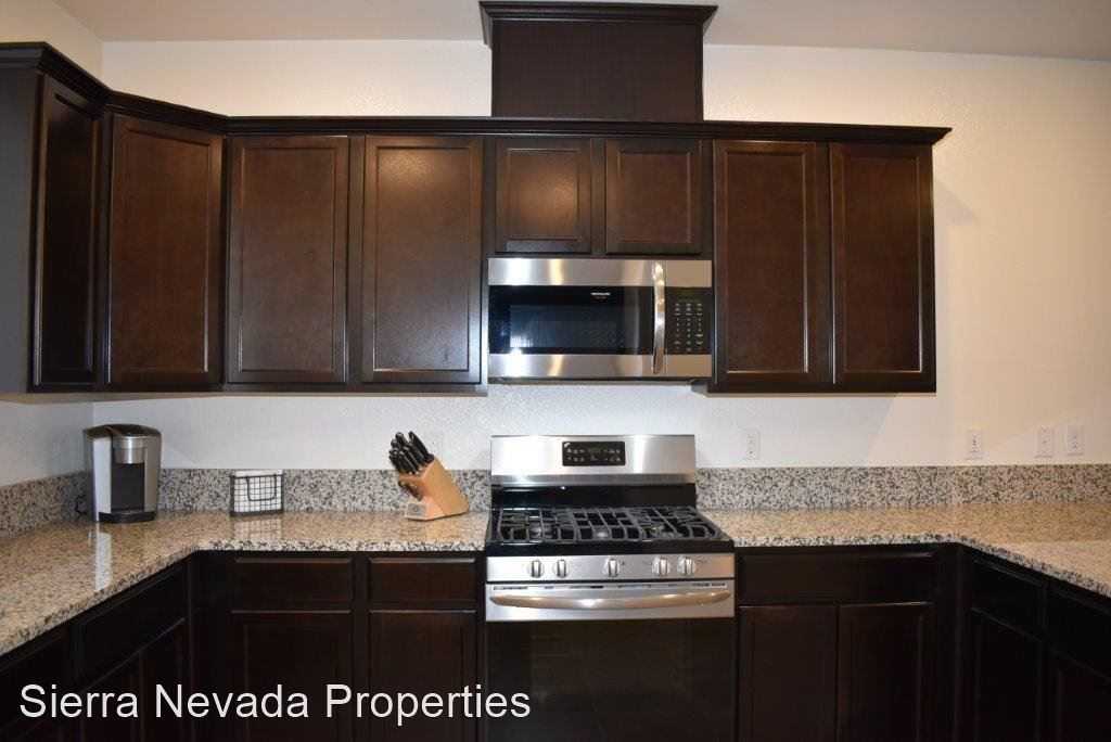2992 Silver River Ln - Photo 2 of 17