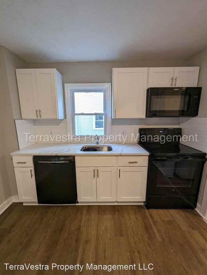 1005 School Vlg - Photo 2 of 13