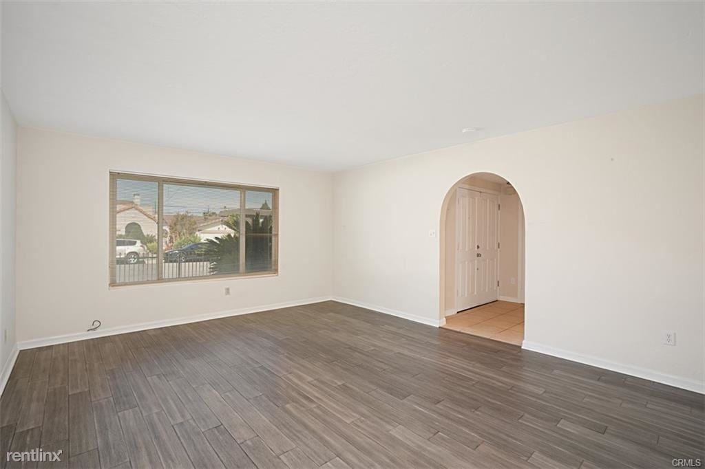 24222 Ward St - Photo 2 of 8