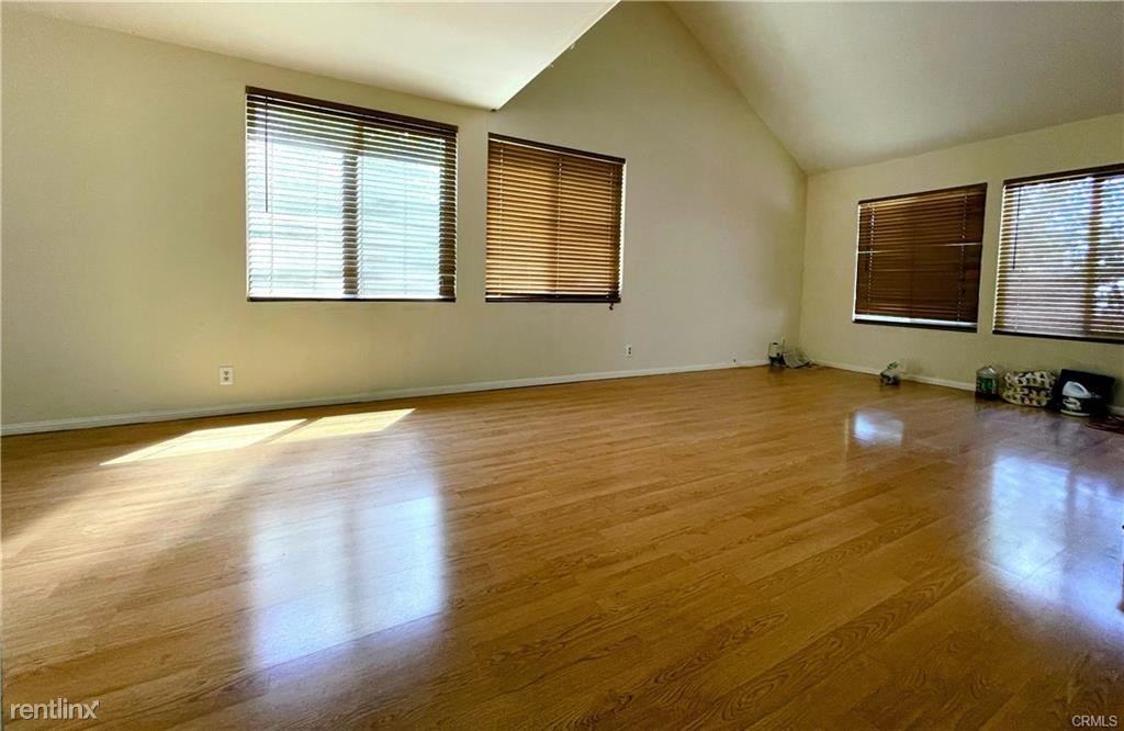 20341 Rim Ridge Rd - Photo 3 of 8