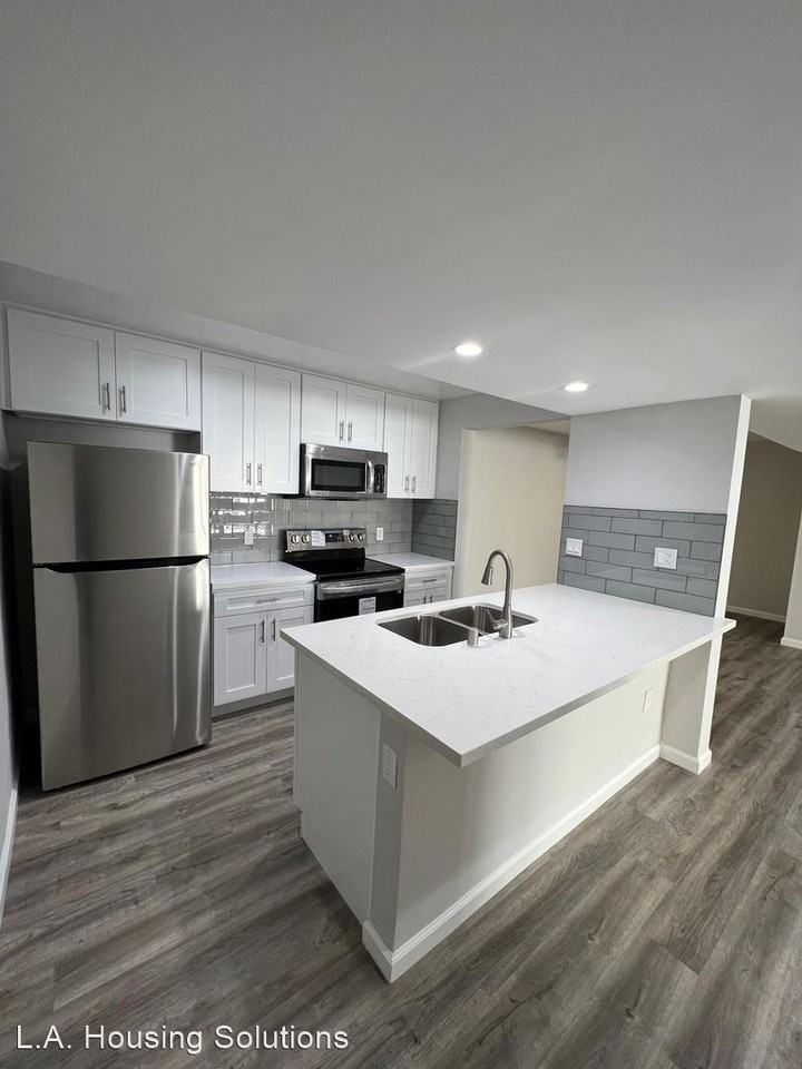 140 S. Maple Dr. - Photo 2 of 18