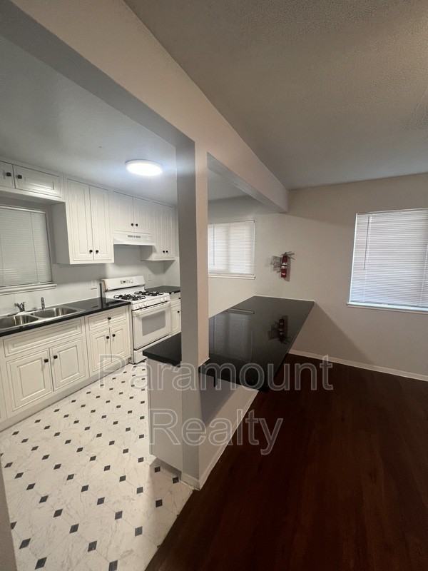 171 22nd St - Photo 6 of 15