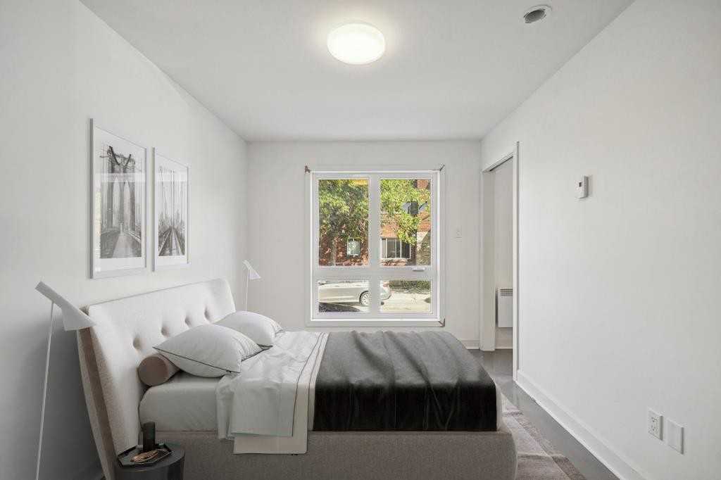 2502 Rue Denonville - Photo 2 of 4