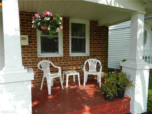 7503 Fargo Ave - Photo 2 of 9