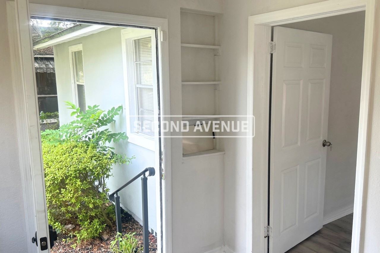 3316 Division St - Photo 3 of 13