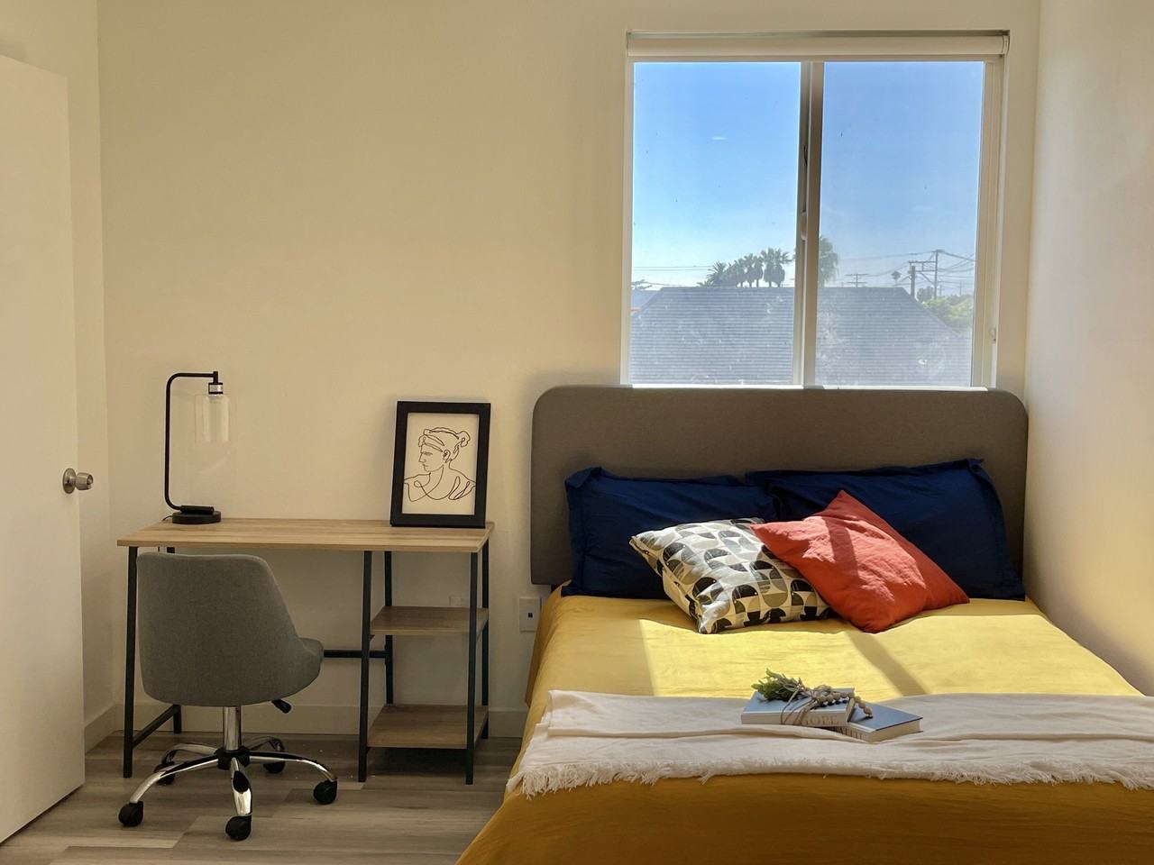 1476 W 35th St - Photo 7 of 50